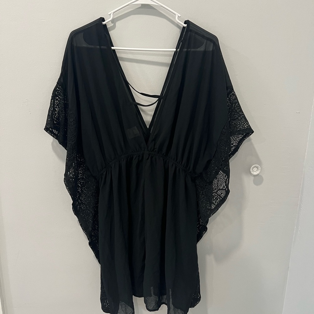 Xhilaration Black V-Neck Sheer Beach Cover
